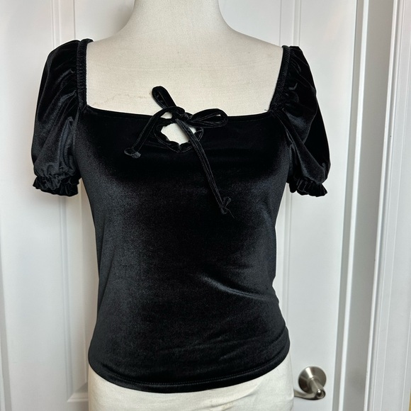 Primark Black Velour Puff Sleeve Crop Blouse Women’s XS - Picture 1 of 7